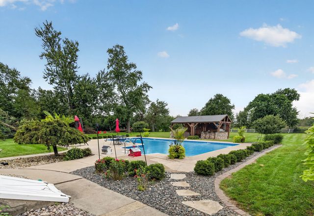 24608 S 88th Avenue, Frankfort, IL 60423