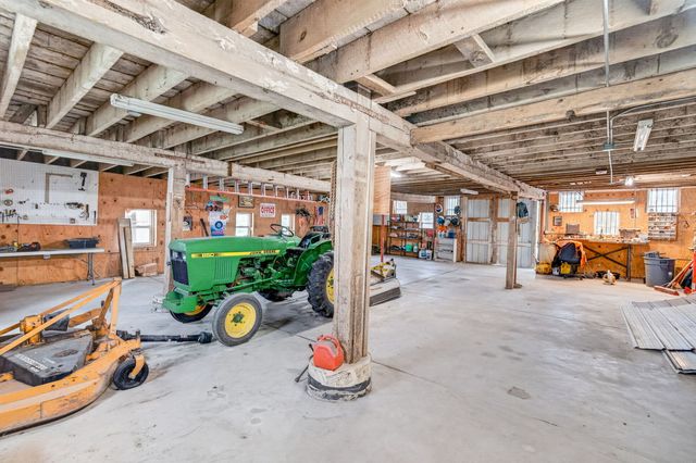 24608 S 88th Avenue, Frankfort, IL 60423