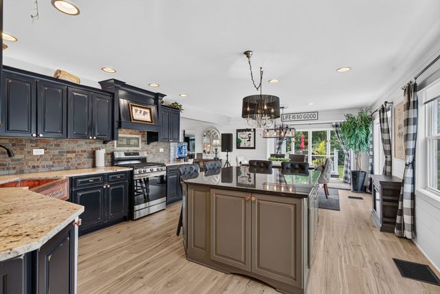 24608 S 88th Avenue, Frankfort, IL 60423