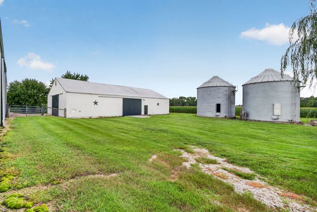 24608 S 88th Avenue, Frankfort, IL 60423