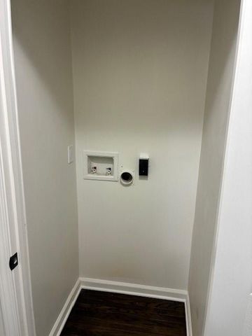 1611 Queens Ridge Way, Independence, MO 64050