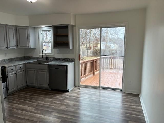 1611 Queens Ridge Way, Independence, MO 64050