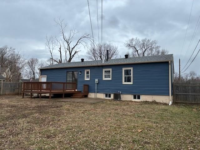 1611 Queens Ridge Way, Independence, MO 64050