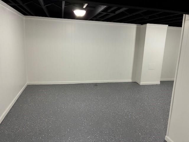 1611 Queens Ridge Way, Independence, MO 64050