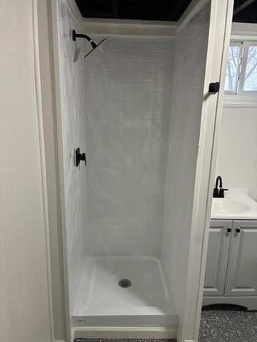 1611 Queens Ridge Way, Independence, MO 64050