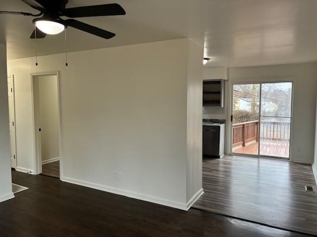 1611 Queens Ridge Way, Independence, MO 64050