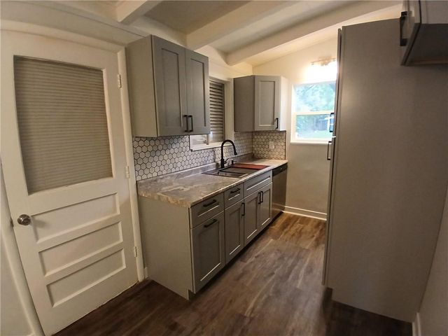 1023 Shearer Road, Kansas City, KS 66103