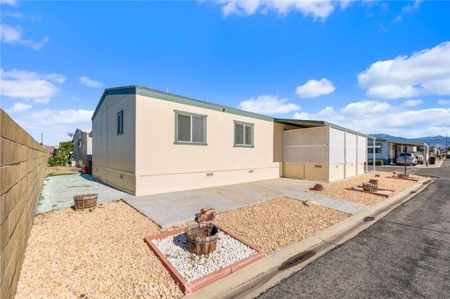 1895 W Devonshire Avenue 74, Hemet, CA 92545