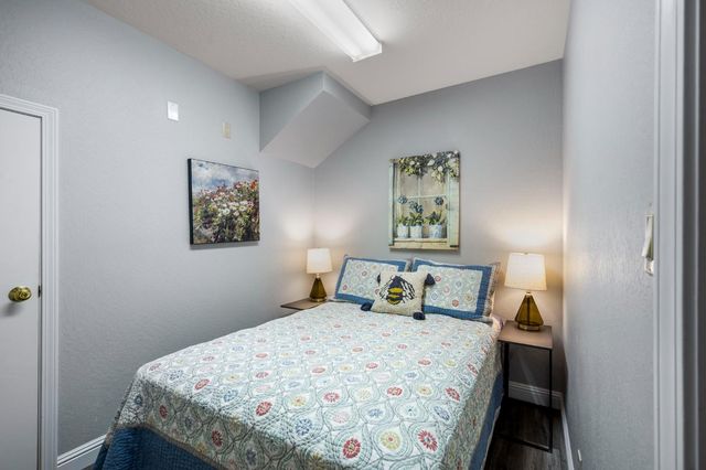 923 Bear Run Way, Arnold, CA 95223