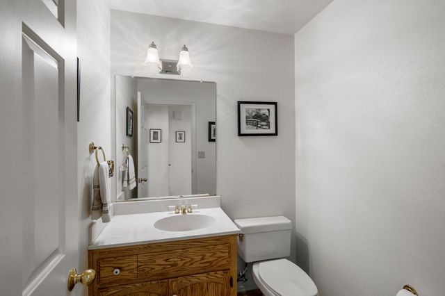 923 Bear Run Way, Arnold, CA 95223