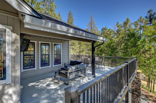 923 Bear Run Way, Arnold, CA 95223