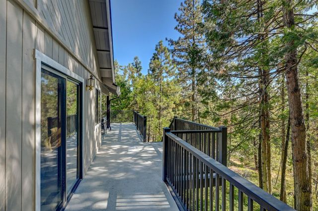 923 Bear Run Way, Arnold, CA 95223