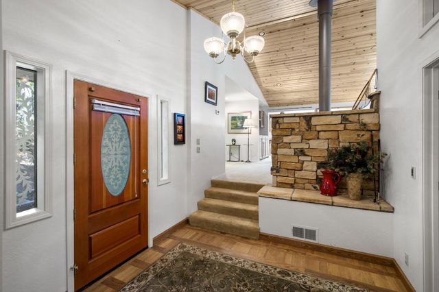 923 Bear Run Way, Arnold, CA 95223