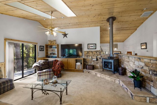 923 Bear Run Way, Arnold, CA 95223