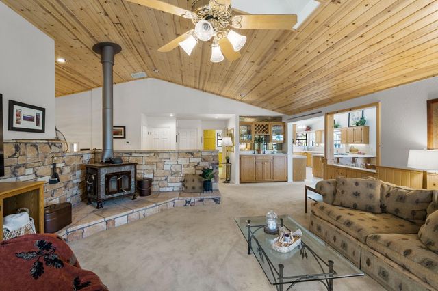 923 Bear Run Way, Arnold, CA 95223