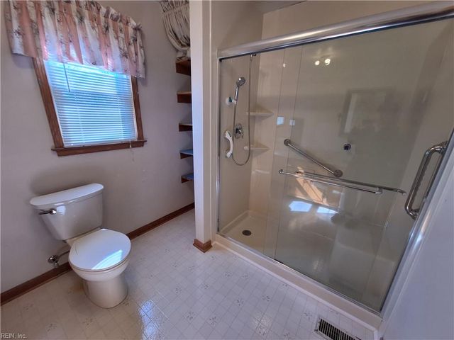 1400 Misty CT, Chesapeake, VA 23323