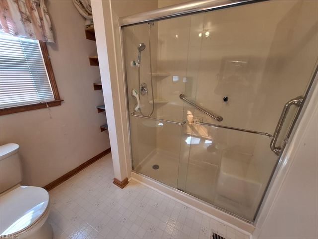 1400 Misty CT, Chesapeake, VA 23323