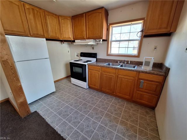 1400 Misty CT, Chesapeake, VA 23323