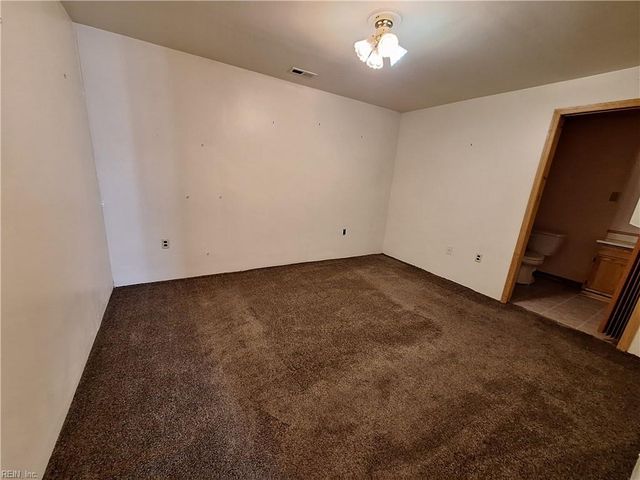 1400 Misty CT, Chesapeake, VA 23323