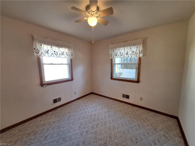 1400 Misty CT, Chesapeake, VA 23323