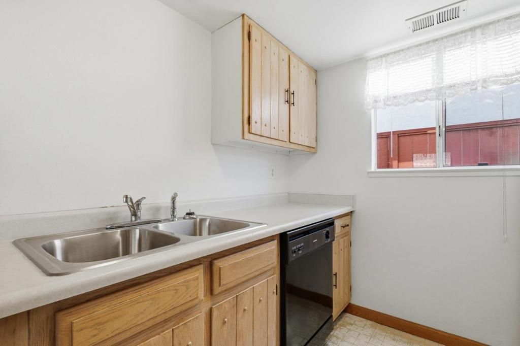 Image 13 of property listing at 415 Spruce Circle, Watsonville, CA 95076