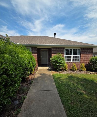 907 SW River Rock Street, Bentonville, AR 72712
