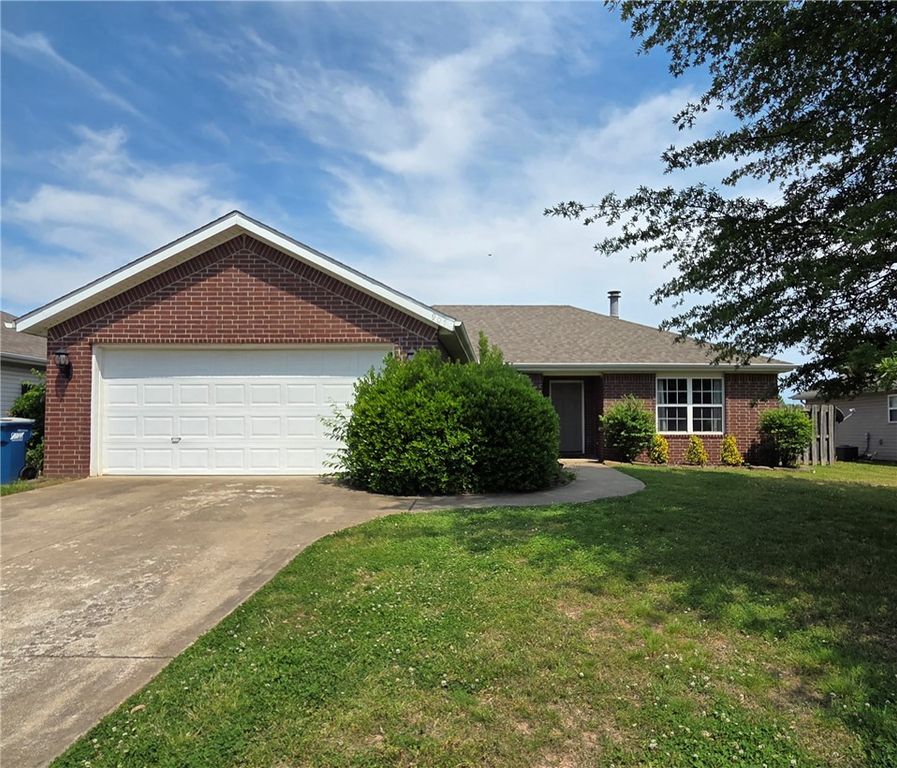 907 SW River Rock Street, Bentonville, AR 72712
