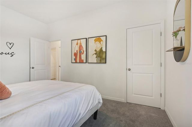 421 SHOREVIEW SANDS AVENUE, Mascotte, FL 34753