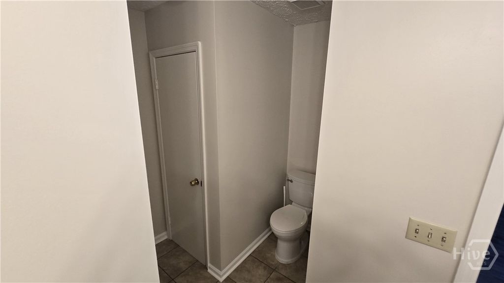 Image 11 of property listing at 3 Gunpowder Court, Savannah, GA 31410