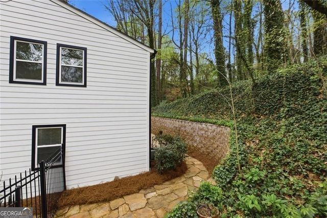 7170 Riverside, Atlanta, GA 30328