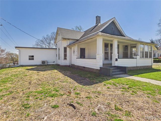 3 S Hickory Street, Dexter, MO 63841