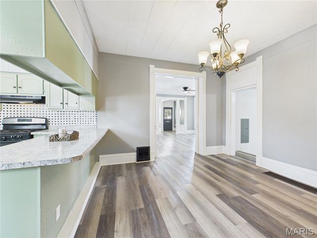 3 S Hickory Street, Dexter, MO 63841