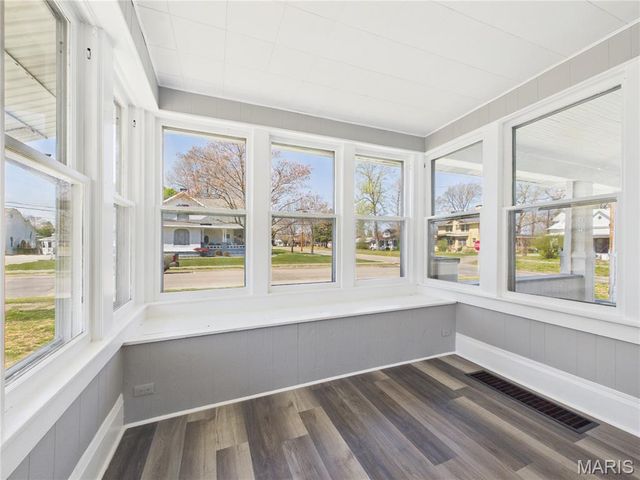 3 S Hickory Street, Dexter, MO 63841