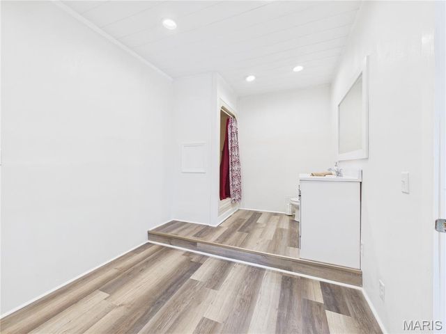 3 S Hickory Street, Dexter, MO 63841