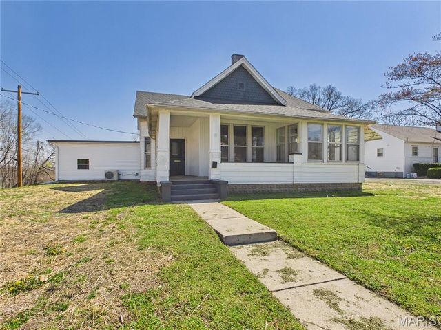 3 S Hickory Street, Dexter, MO 63841