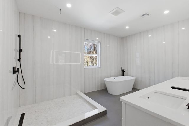 58 Massasoit Ave, Sudbury, MA 01776