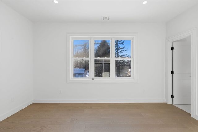 58 Massasoit Ave, Sudbury, MA 01776