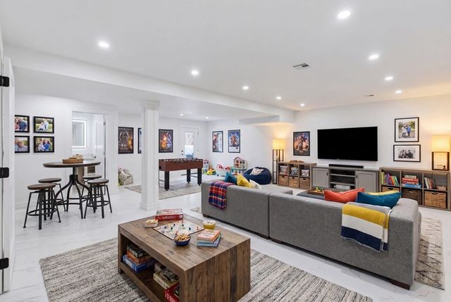 58 Massasoit Ave, Sudbury, MA 01776