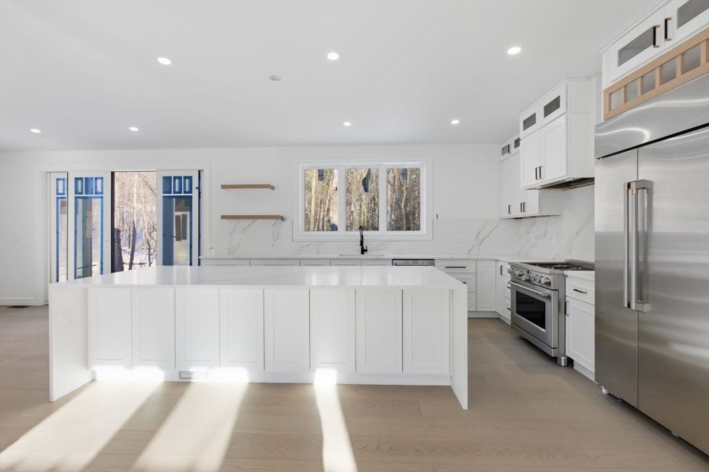 58 Massasoit Ave, Sudbury, MA 01776