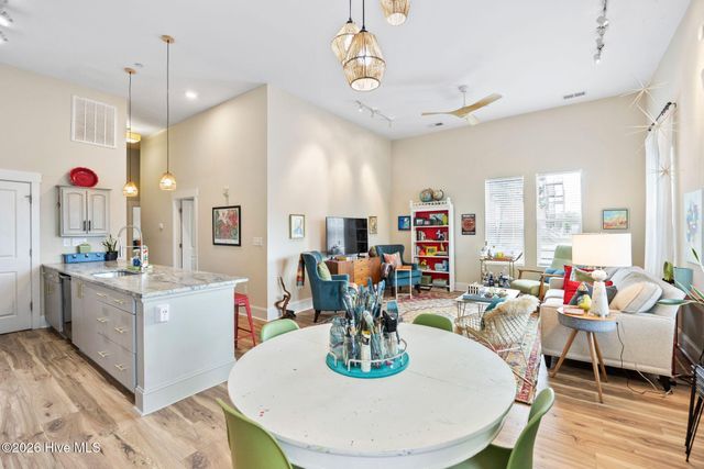 709 N 4th Street Ste 105, Wilmington, NC 28401