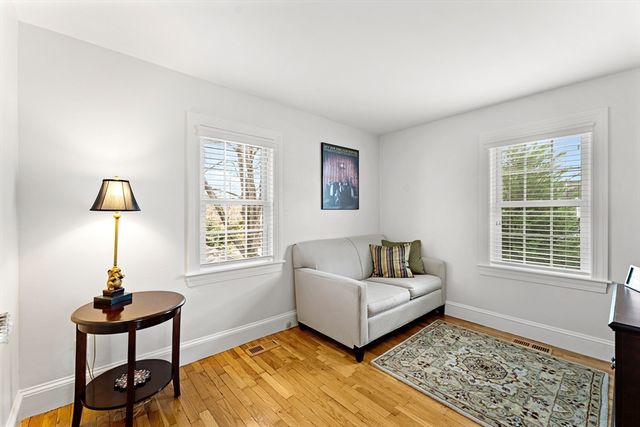 1052 Greendale Ave, Needham, MA 02492