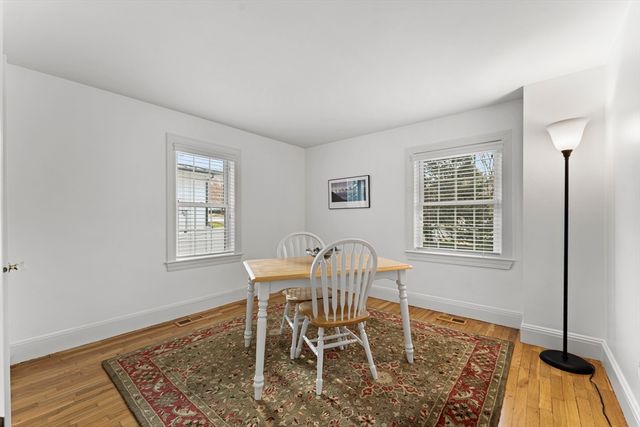 1052 Greendale Ave, Needham, MA 02492