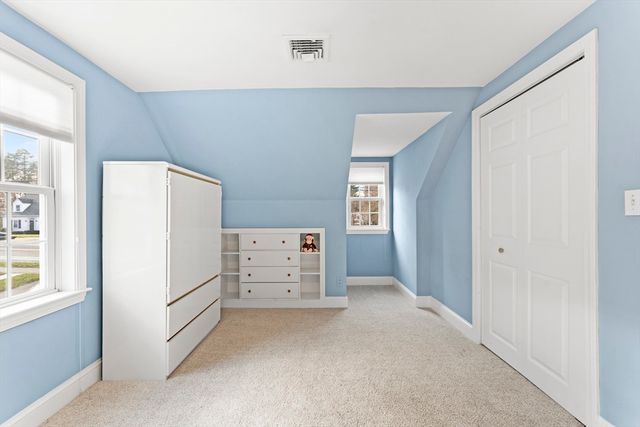 1052 Greendale Ave, Needham, MA 02492