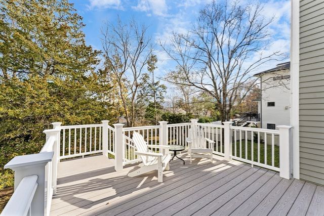 1052 Greendale Ave, Needham, MA 02492