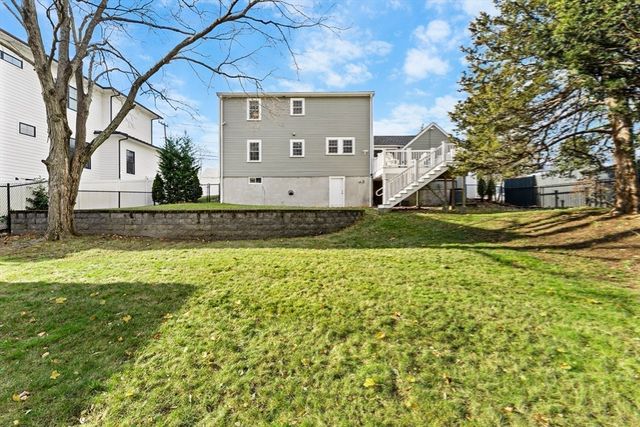 1052 Greendale Ave, Needham, MA 02492