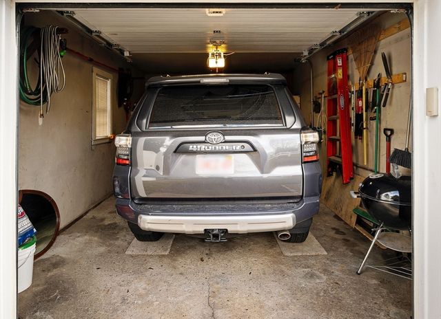 1052 Greendale Ave, Needham, MA 02492