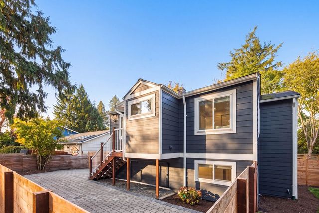 13741 37th Avenue NE, Seattle, WA 98125