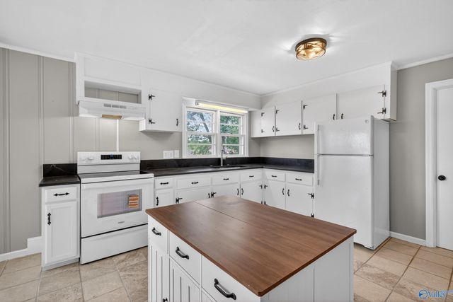 705 Emogene Street, Moulton, AL 35650