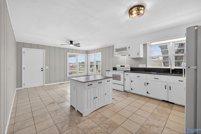 705 Emogene Street, Moulton, AL 35650