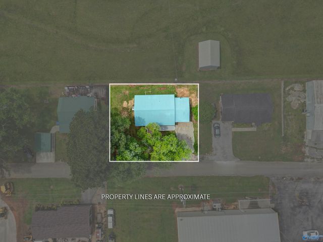 705 Emogene Street, Moulton, AL 35650
